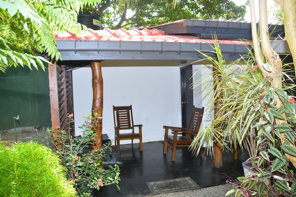Livinginn Polonnaruwa Exterior foto